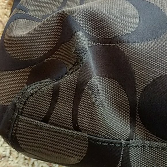 Coach signature hobo purse - Picture 3 of 8